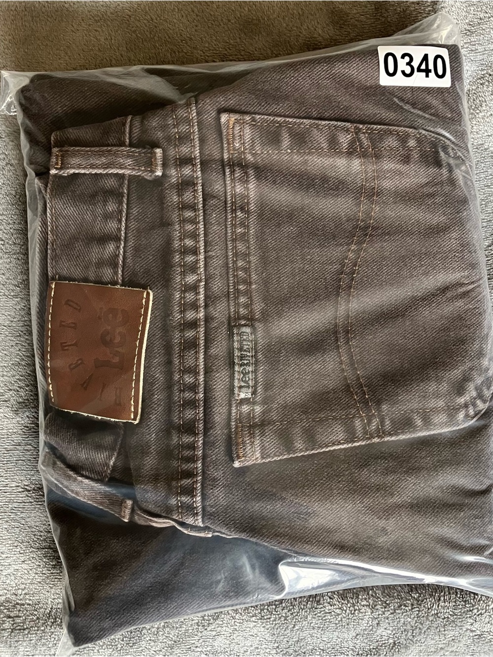 Vintage Lee Riveted Brown Denim Jeans Men’s 29x29 Straight Leg Pants - Picture 14 of 16